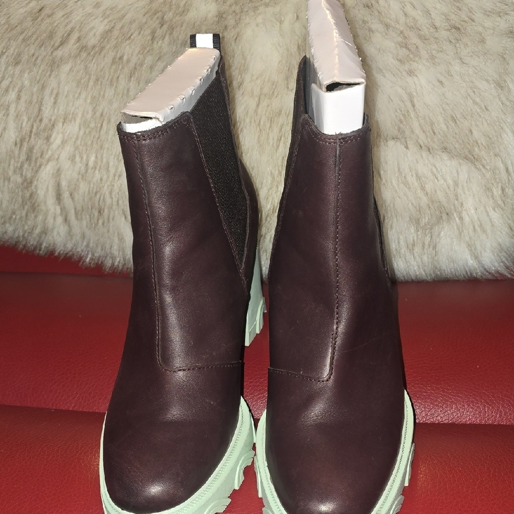 Sorel Brex Brown Leather Heeled Chelsea Boots with Mint Soles, Sz 12 - Picture 6 of 6